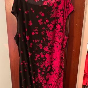 Dresses - MACYS 22W RED & BLACK LINED DRESS NWOT Dresses - MACYS 22W RED & BLACK LINED DRESS NWOT